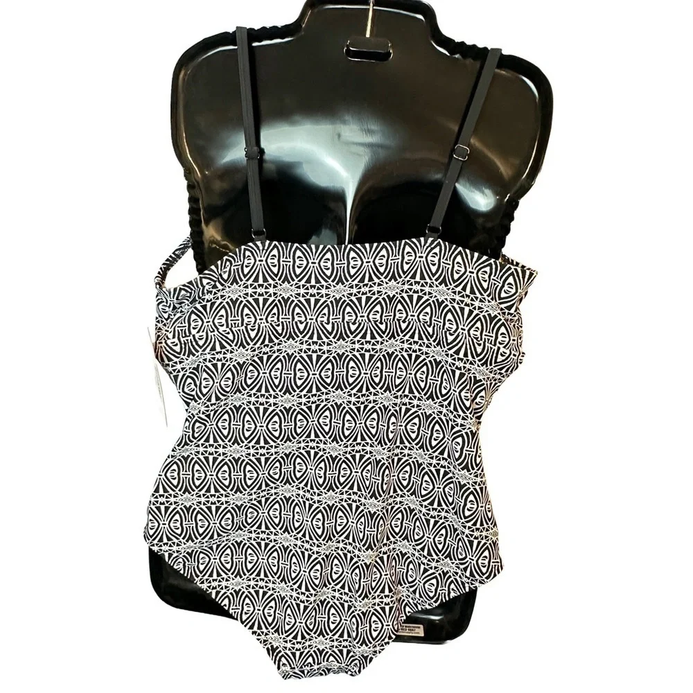 NWT Swimsuits for All One Piece‎ Black & White Stunning Swimsuit 18